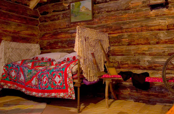 Древнерусская кровать