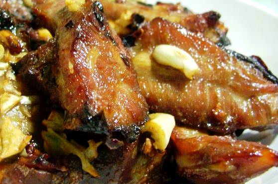 Мясо зажаренное при высокой температуре 