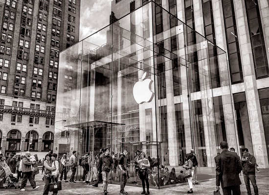 Удивительный прогресс телефонов IPhone