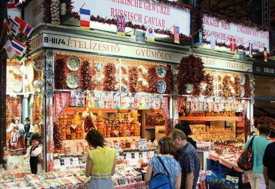 Жители Венгрии покупают гуляш 