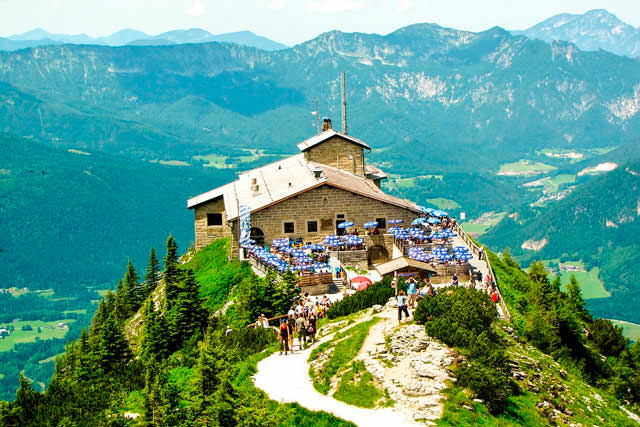 Красивый ландшафт в Германи, горы Альпы